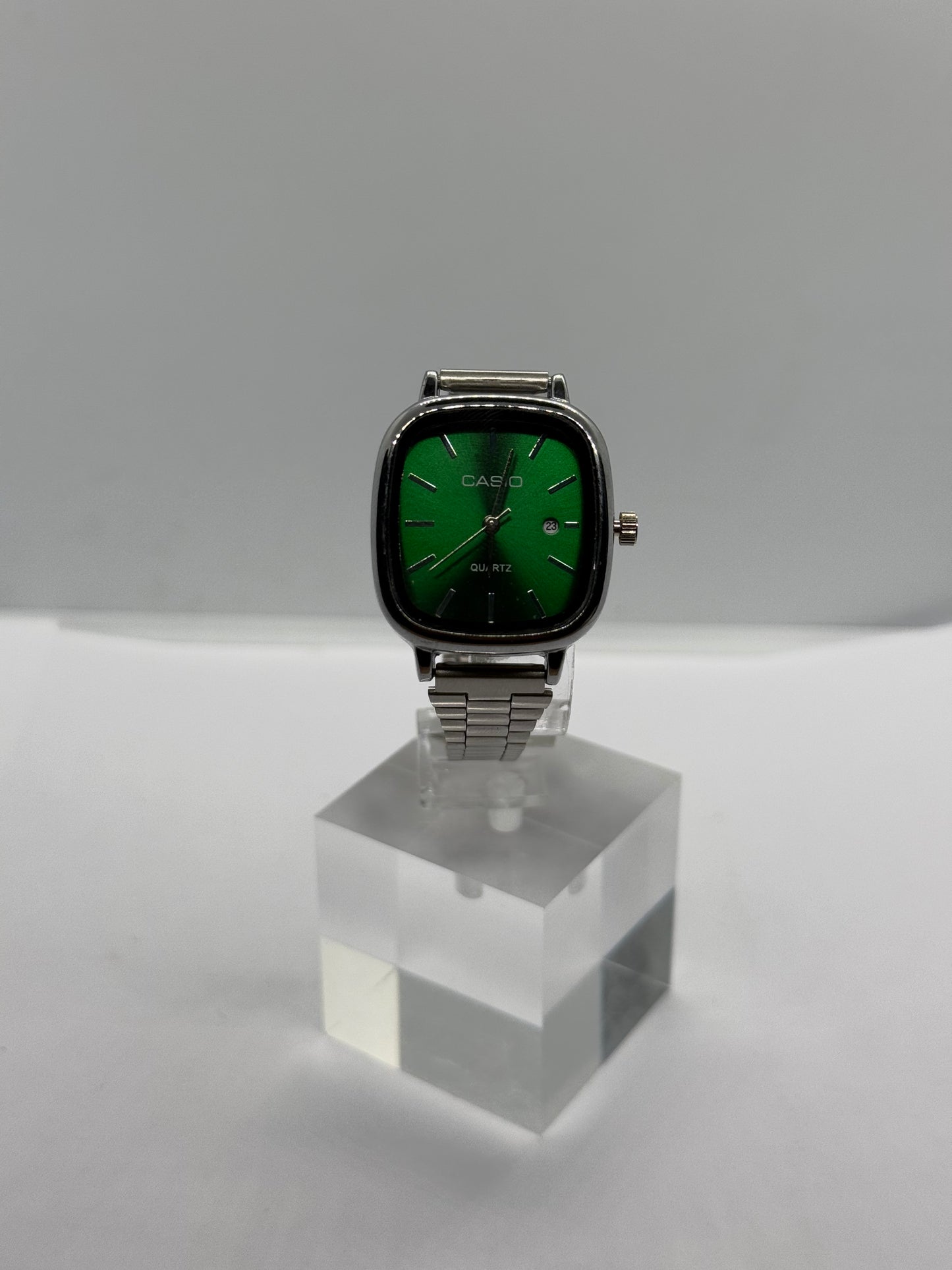 Uni Sex Casio Old Money (Silver Strap - Green Face)
