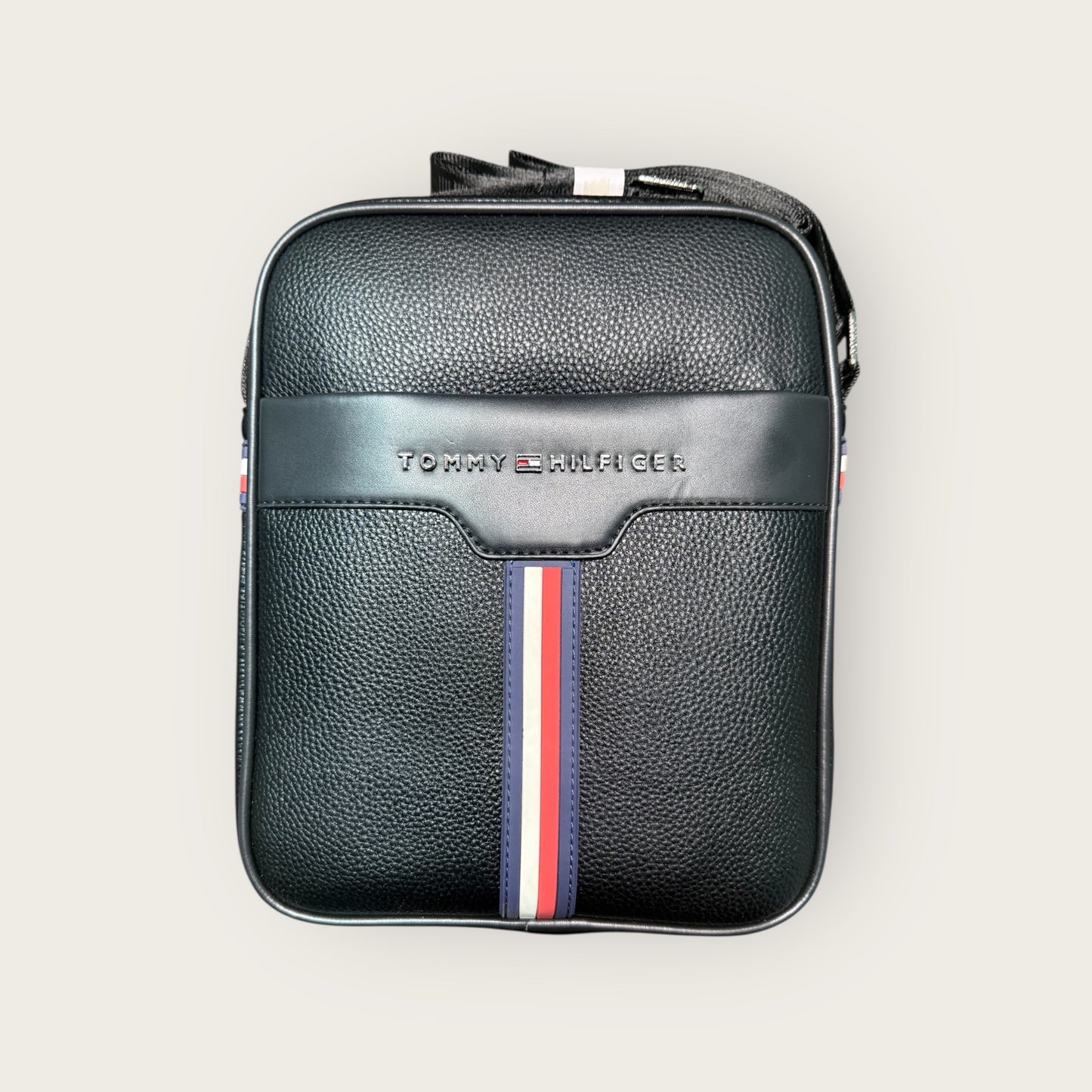 TOMMY HILFIGER BLACK LEATHER CROSS BAG