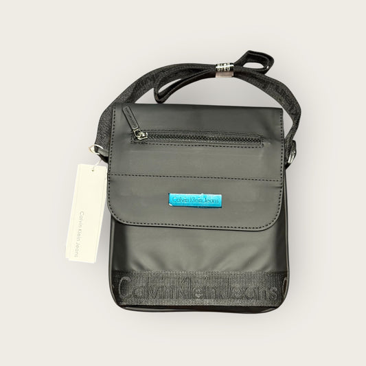 CALVIN KLEIN CROSS BAG LEATHER